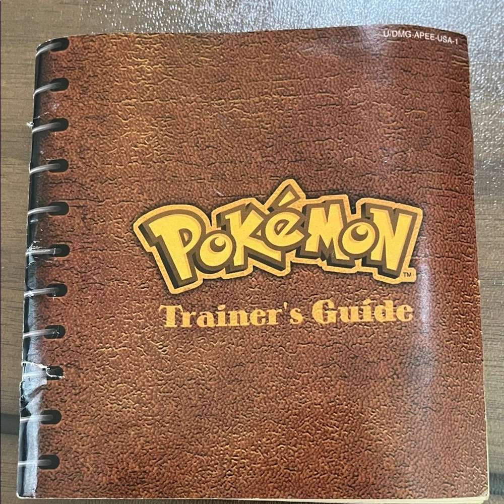 Pokémon Trainer's Guide - Brown